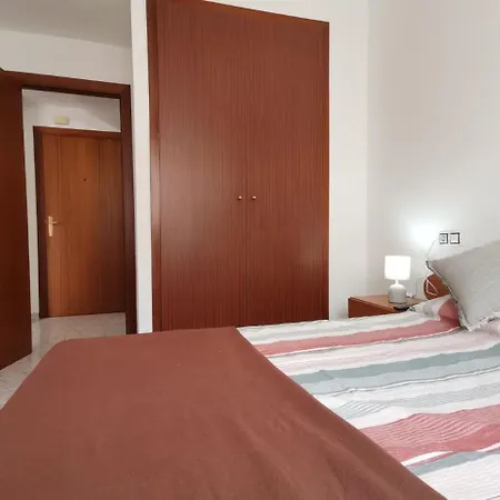 Апартаменты Apartamento+parking +piscina A 250mts Playa Fenals