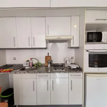 Apartamento+parking +piscina A 250mts Playa Fenals Апартаменты *