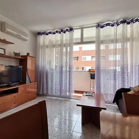 Apartamento+parking +piscina A 250mts Playa Fenals Льорет-де-Мар