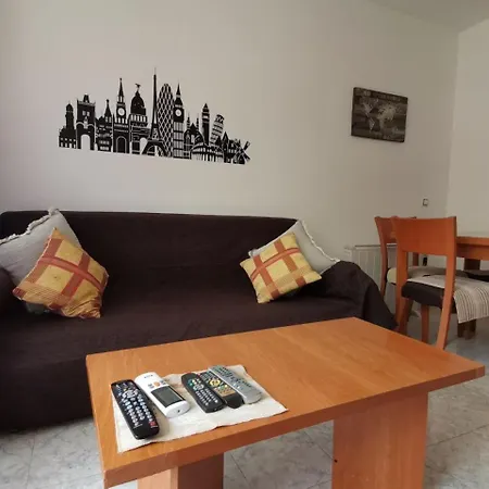 Apartamento+parking +piscina A 250mts Playa Fenals * Lloret de Mar
